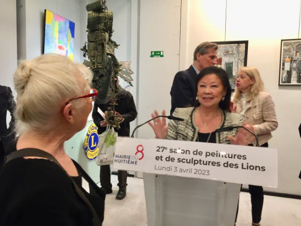 Lions Club avec la Maire du 8e de Paris., Jeanne d'Hauteserre. 2023.